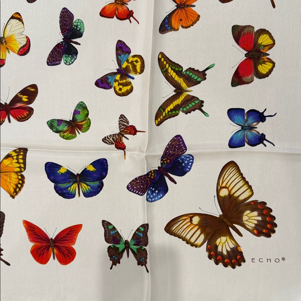 Butterfly print silk scarf - Picture 3 of 15